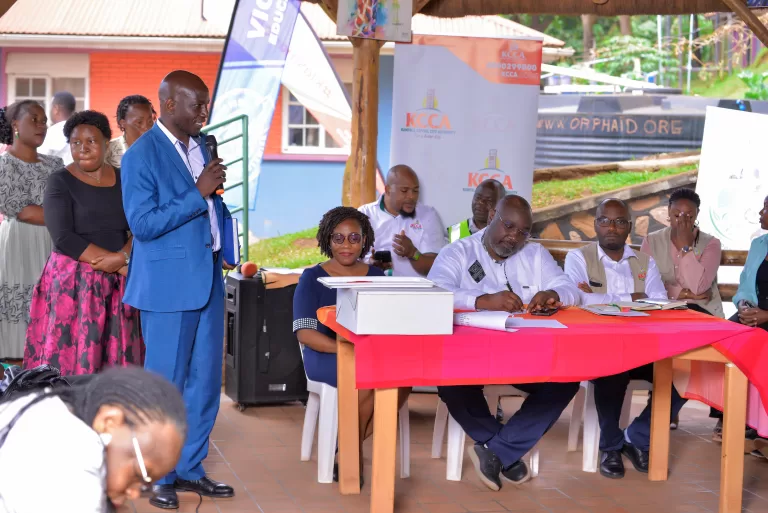 Victorious Education Services Visits Sanyu babies home and donates items